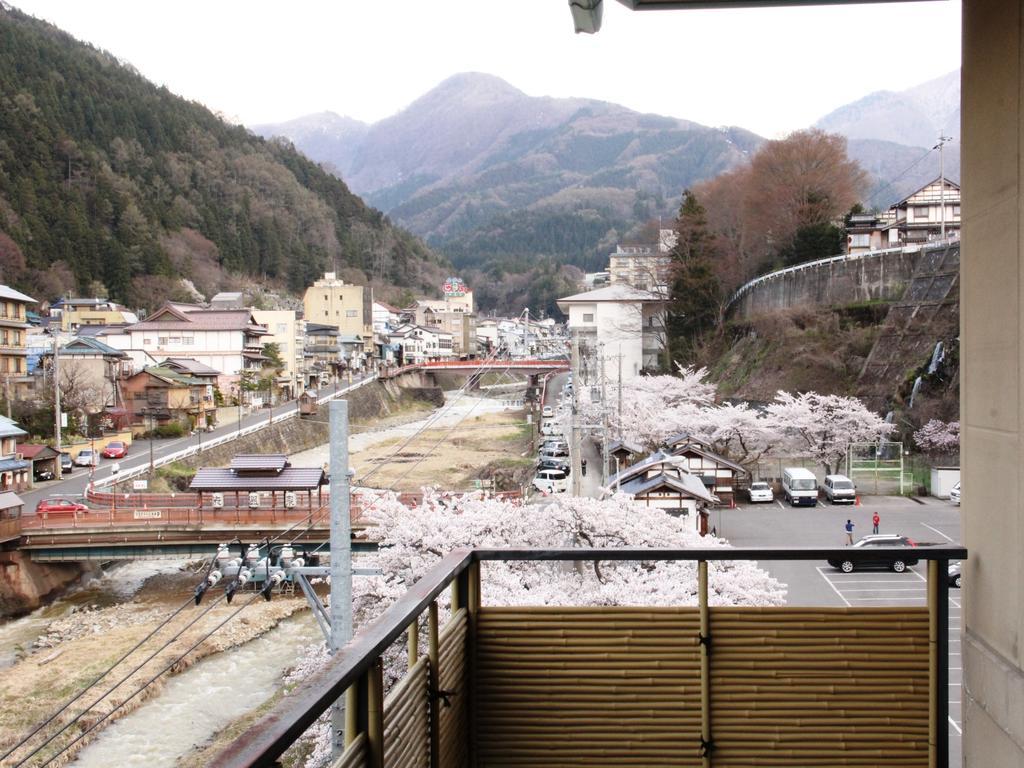 Отель Yamatoya Яманути Экстерьер фото
