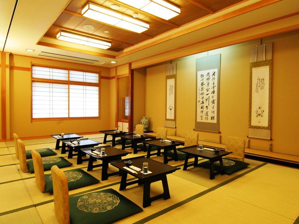 Отель Yamatoya Яманути Экстерьер фото